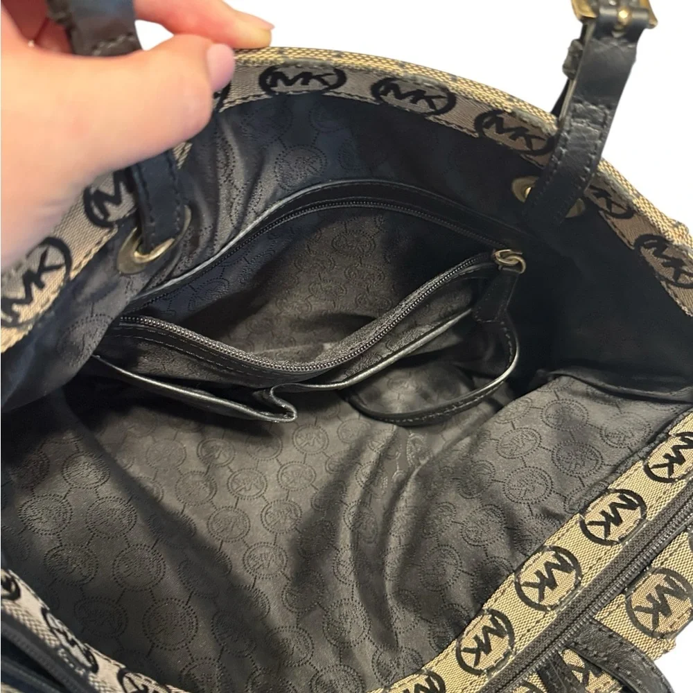 MICHAEL KORS large shoulder bag